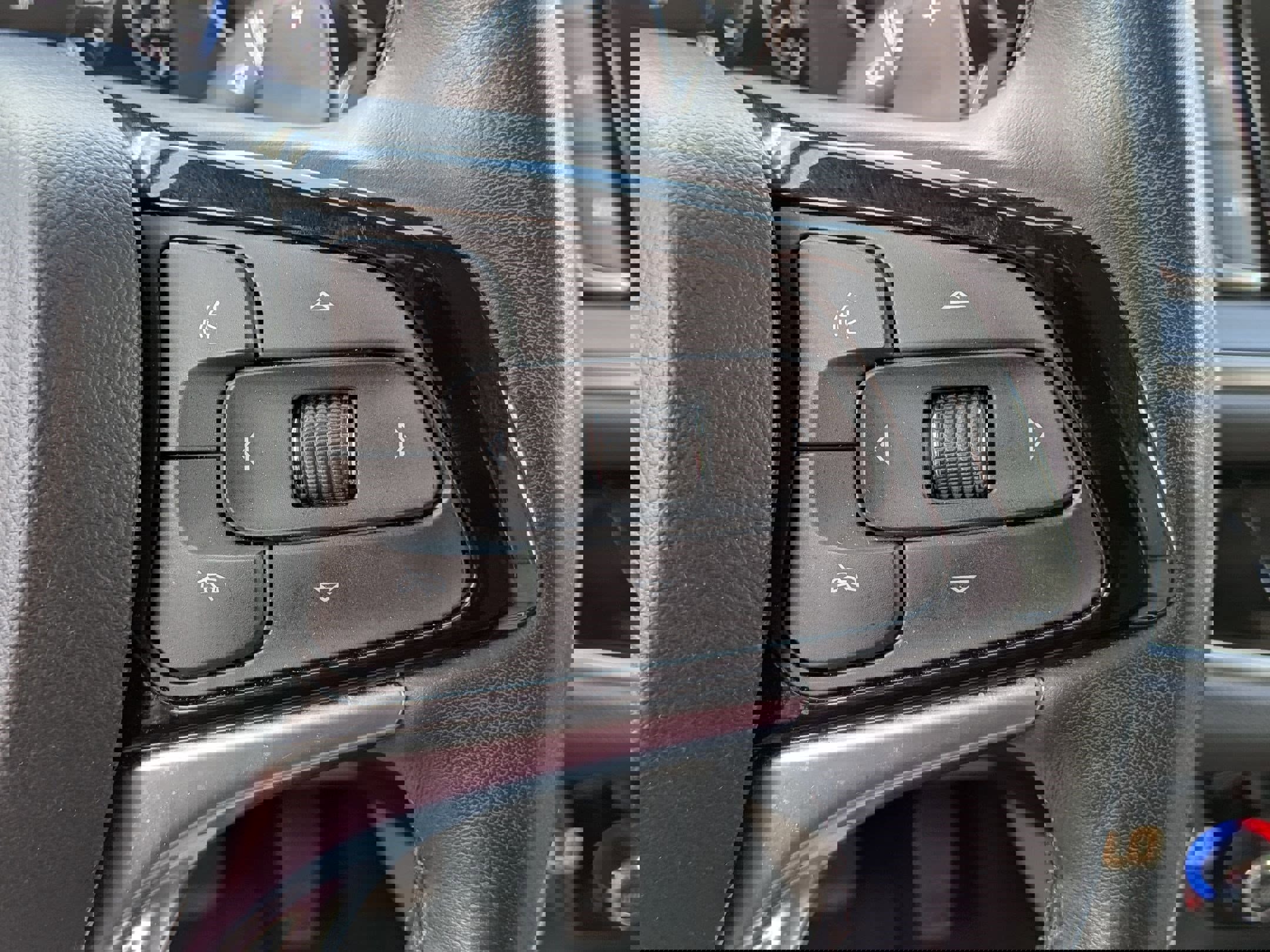 Used 2023 Buick Enclave Avenir w/ Avenir Technology Package image 17