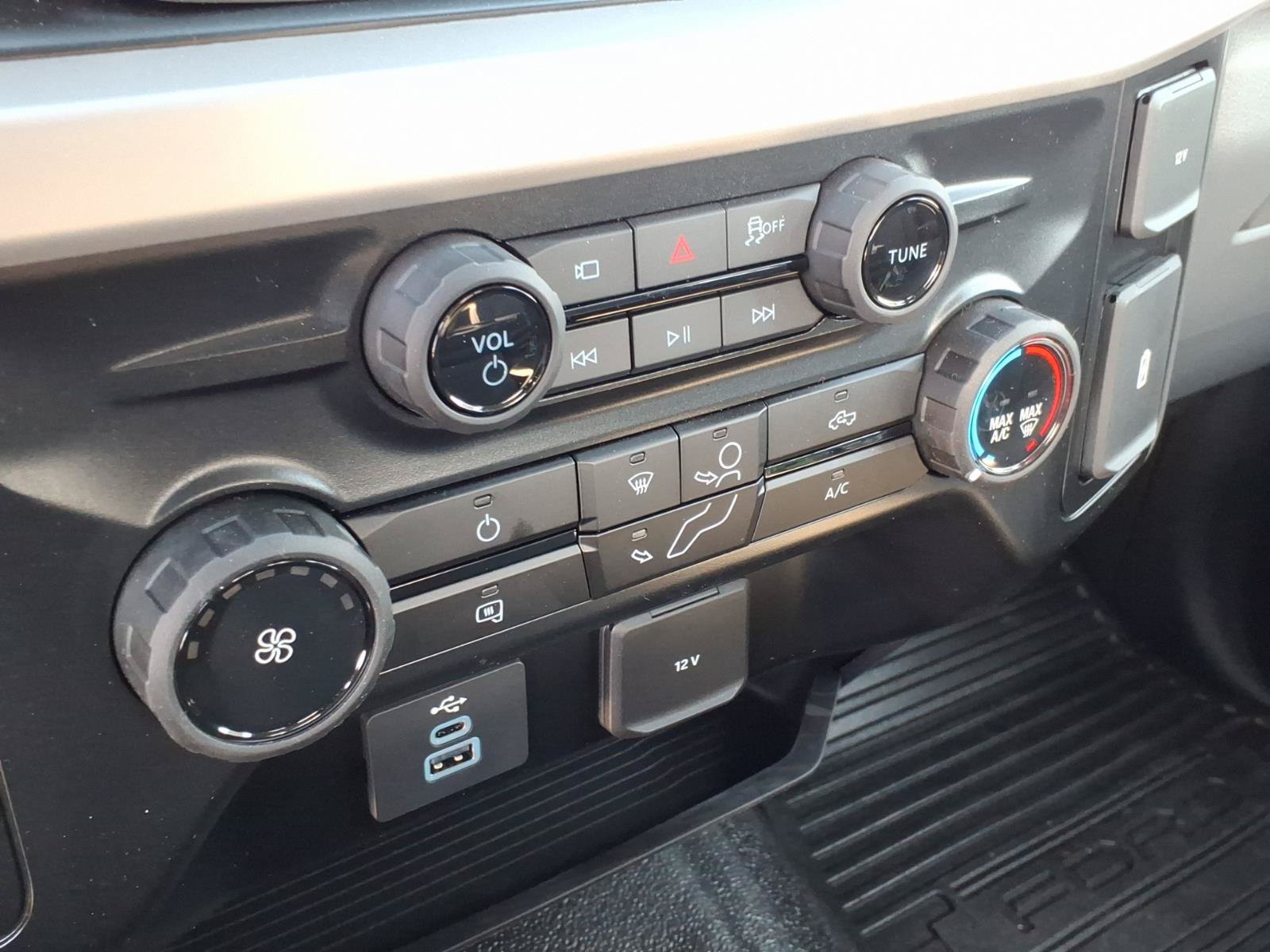Used 2025 Ford F350 XL w/ 360-Degree Camera Package RWD image 10