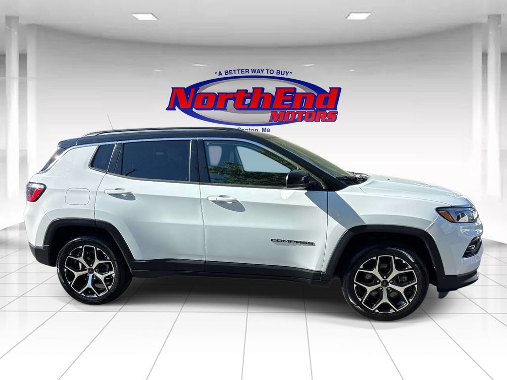 Used 2025 Jeep Compass Limited AWD/4WD image 2