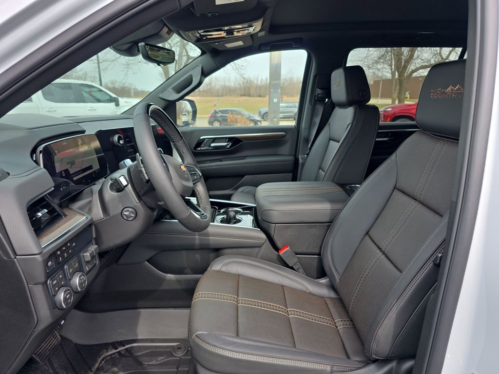 New 2026 Chevrolet Suburban High Country image 10