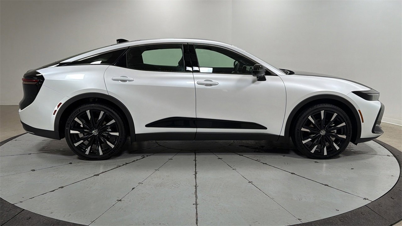 Certified 2026 Toyota Crown Platinum image 6