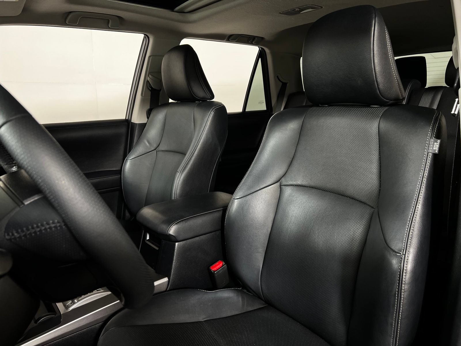 Used 2022 Toyota 4Runner Limited AWD/4WD image 13