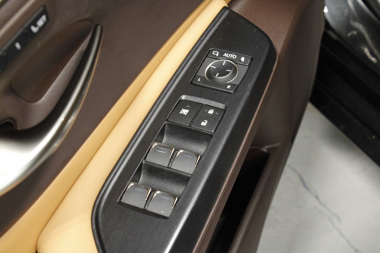 Used 2021 Lexus ES 350 w/ Premium Package FWD image 28