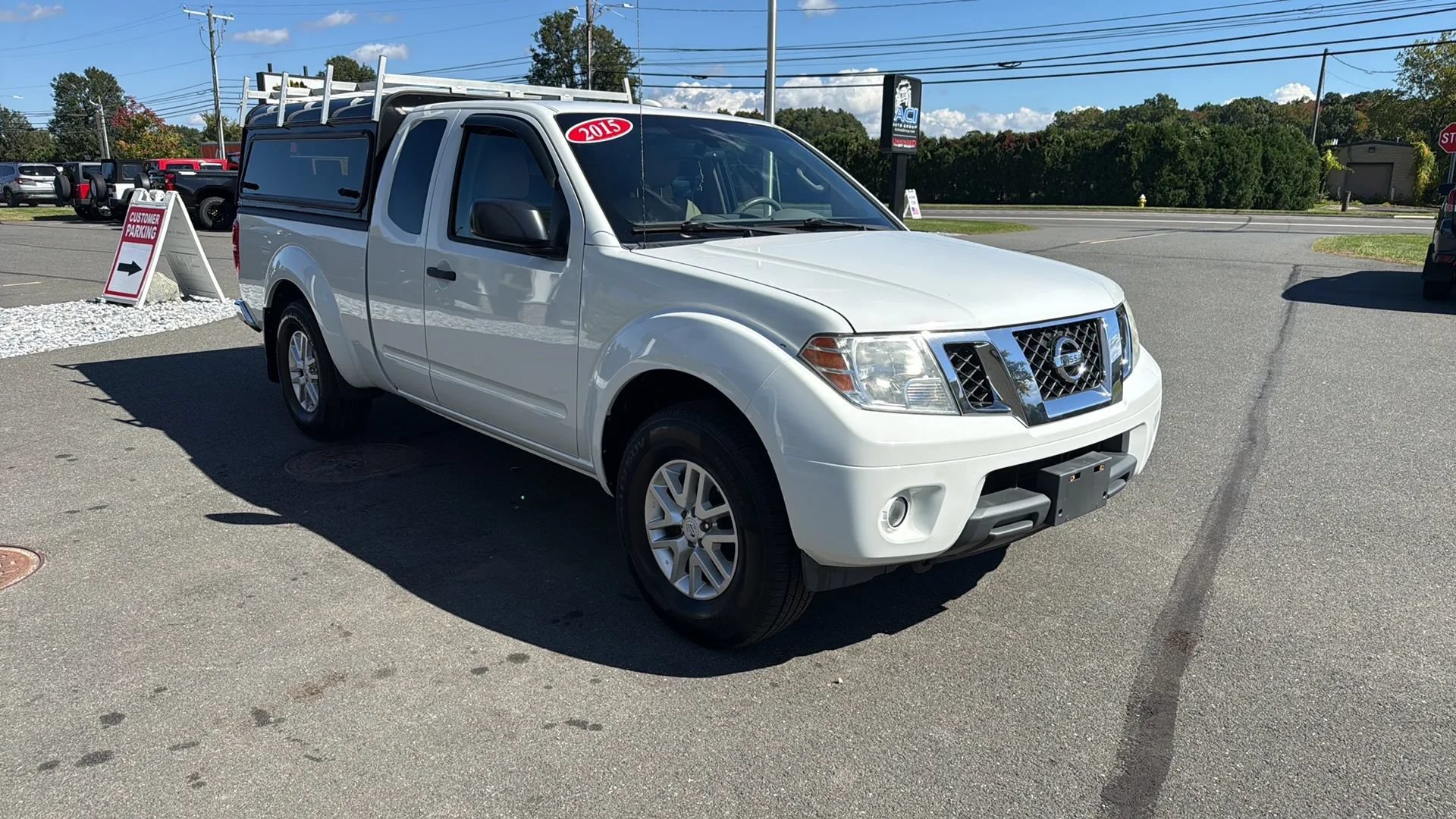 Used 2015 Nissan Frontier SV w/ SV Value Truck Package AWD/4WD image 27