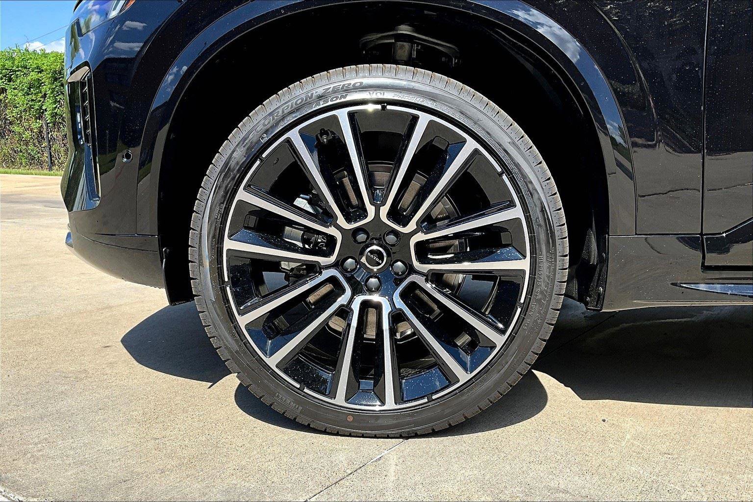 New 2026 Volvo XC90 B6 Ultra w/ Protection Package Premier image 29