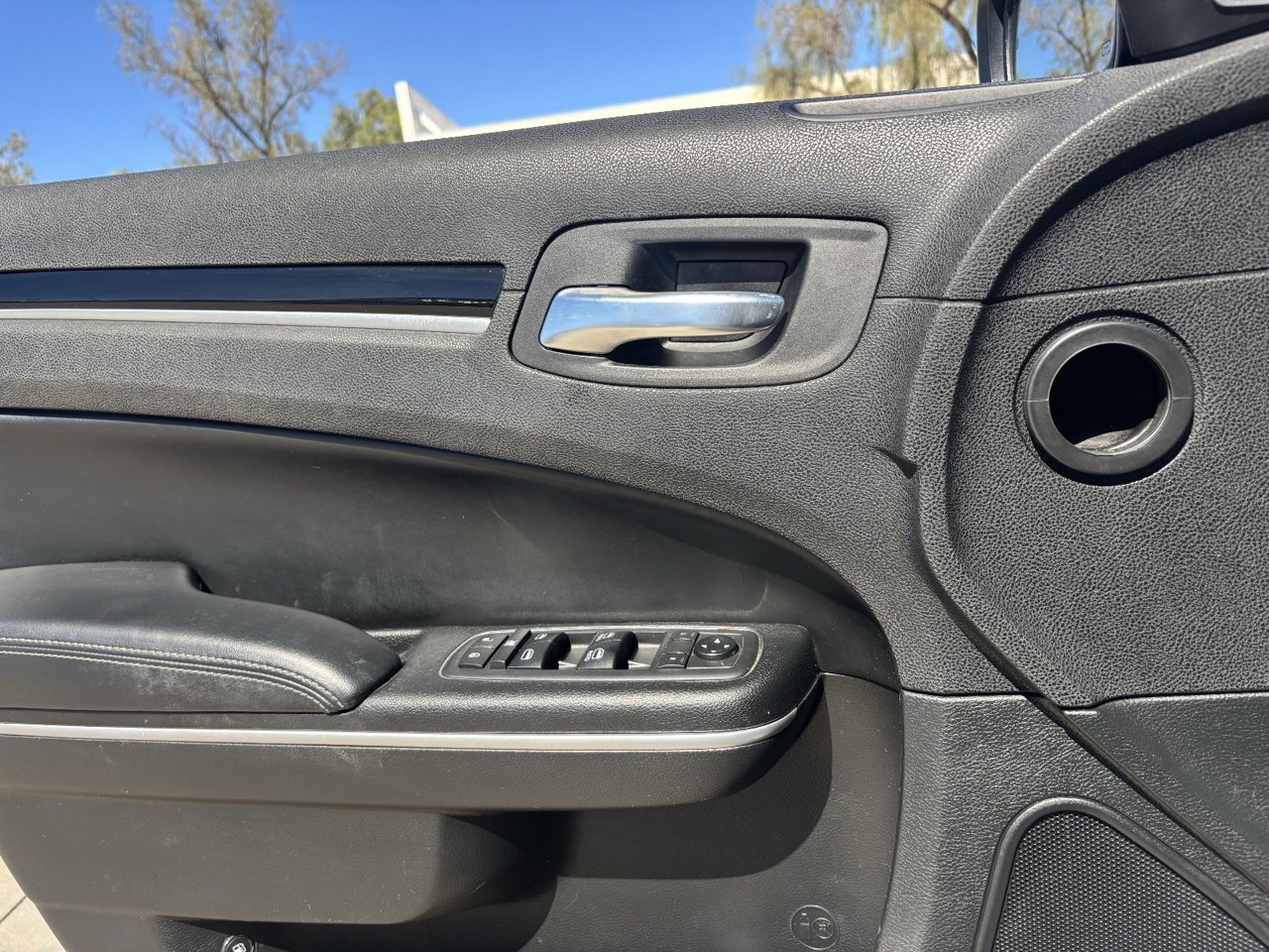 Used 2019 Chrysler 300 S w/ 300S Premium Group RWD image 19