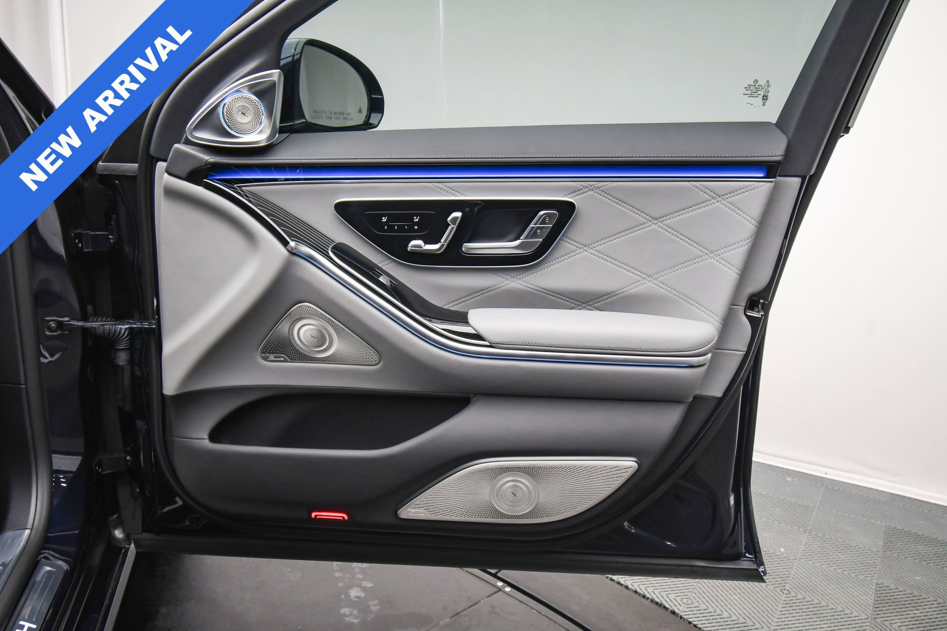 Used 2025 Mercedes-Benz Maybach S 580 4MATIC image 51