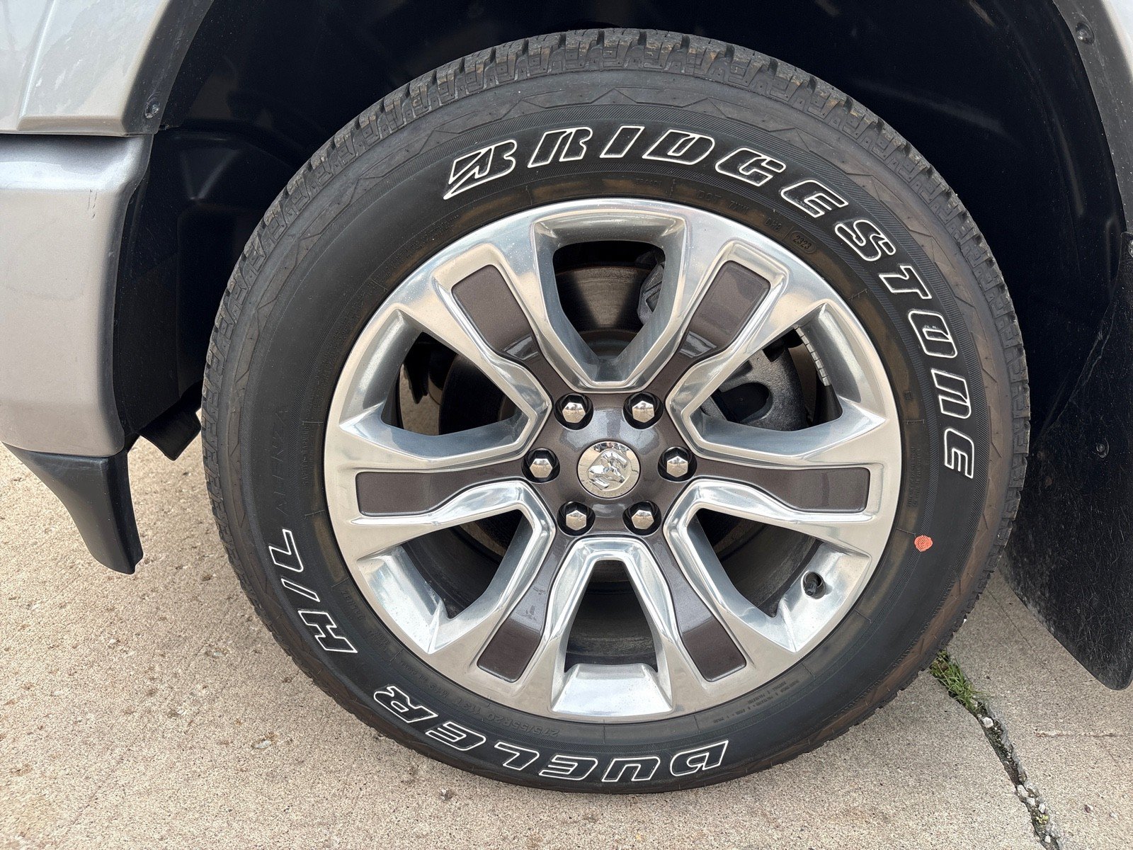 Used 2023 RAM 1500 Limited w/ Body Color Bumper Group AWD/4WD image 28