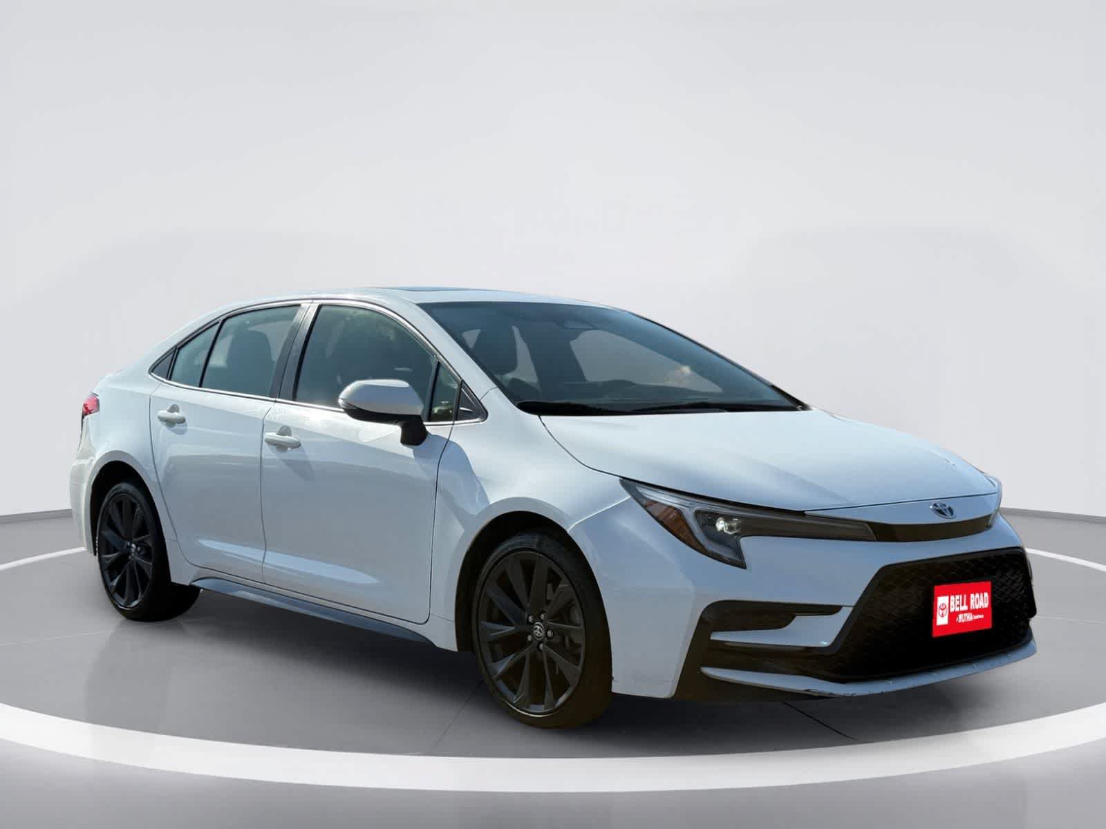 Used 2023 Toyota Corolla SE w/ SE Package FWD image 6