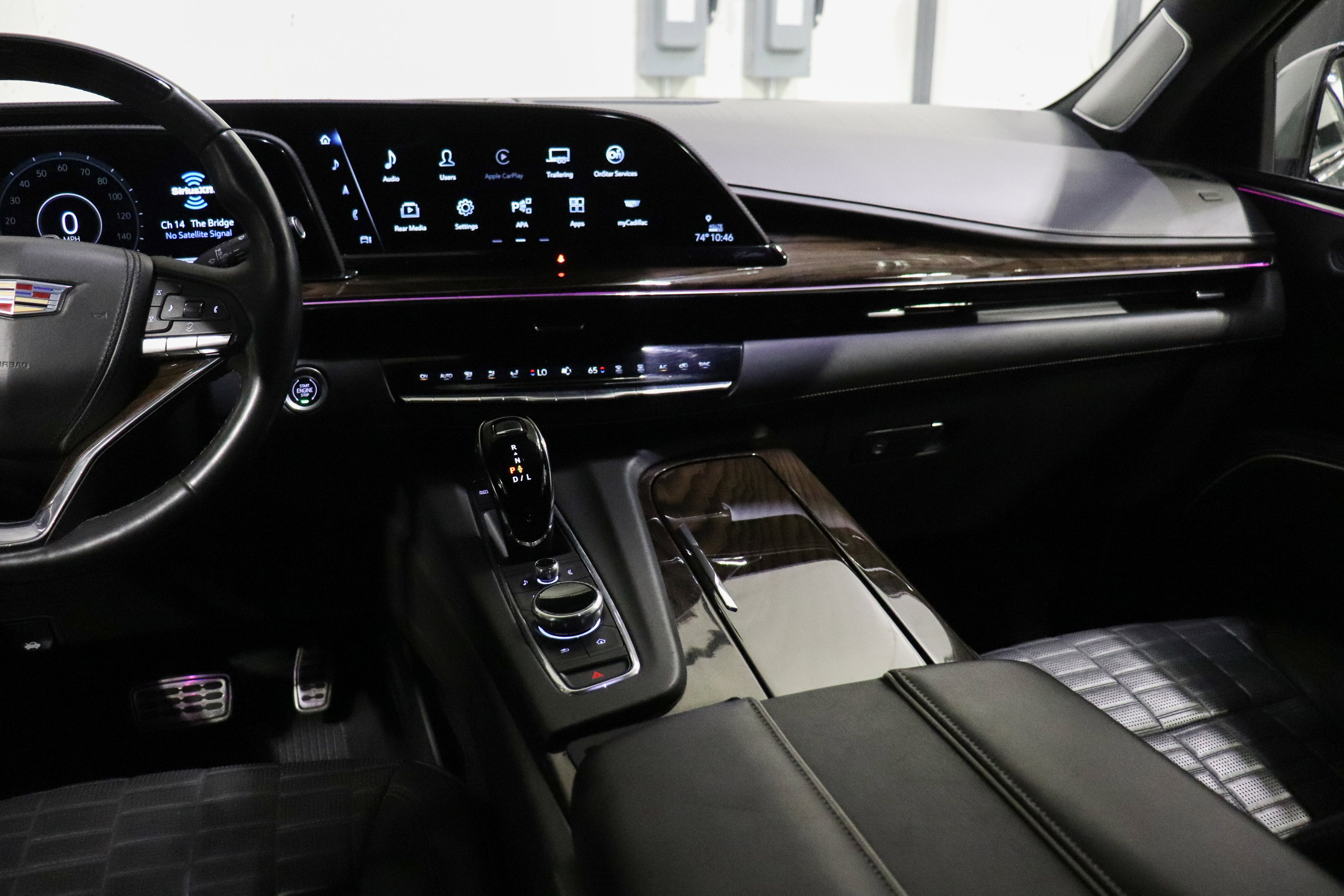 Used 2023 Cadillac Escalade ESV Sport Platinum w/ LPO, ONYX Package AWD/4WD image 27