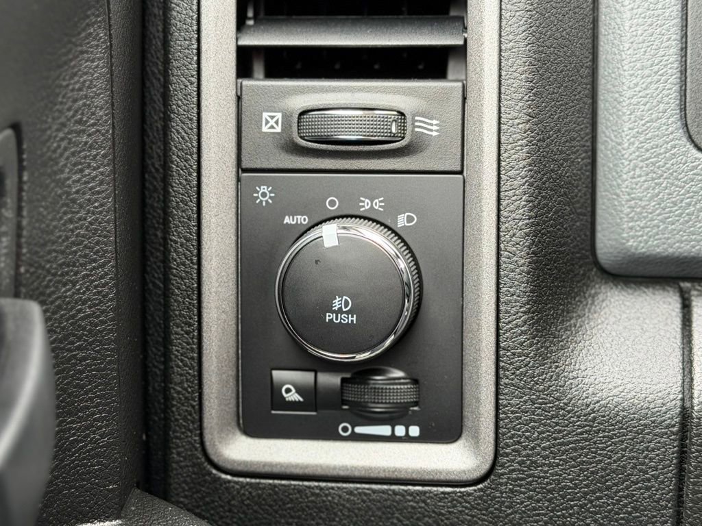 Used 2019 RAM 1500 Express image 23