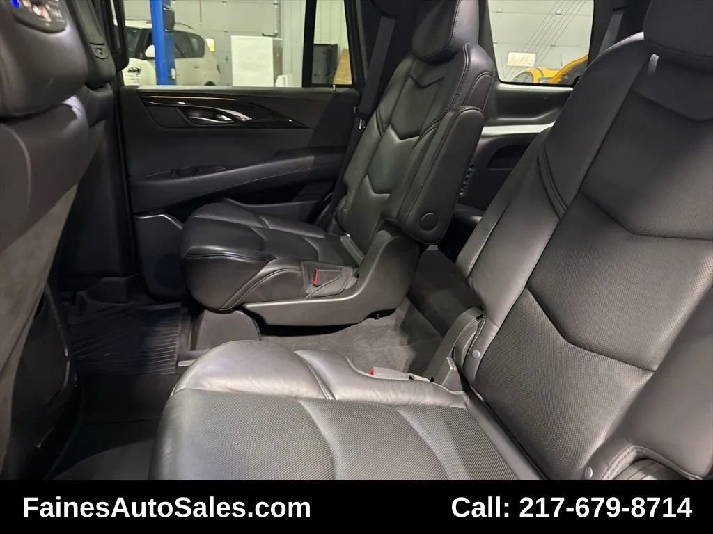 Used 2018 Cadillac Escalade Platinum image 40