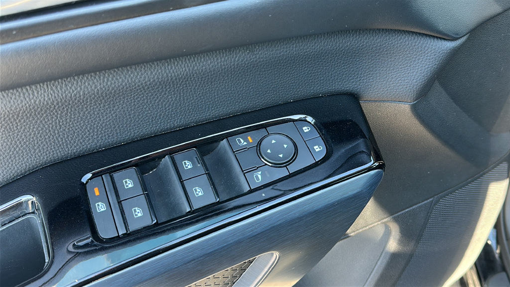 Certified 2025 Nissan Pathfinder SL AWD/4WD image 11