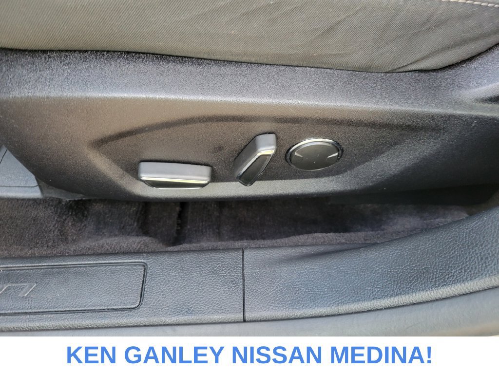 Used 2020 Ford Fusion SE FWD image 35