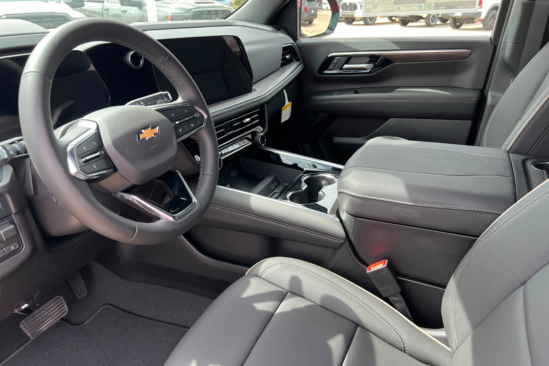 New 2026 Chevrolet Suburban Premier AWD/4WD image 16