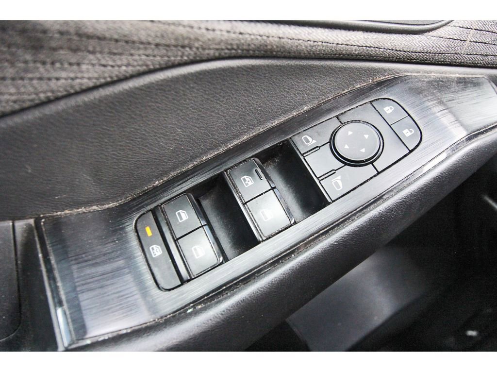 Used 2023 Nissan Rogue S image 13