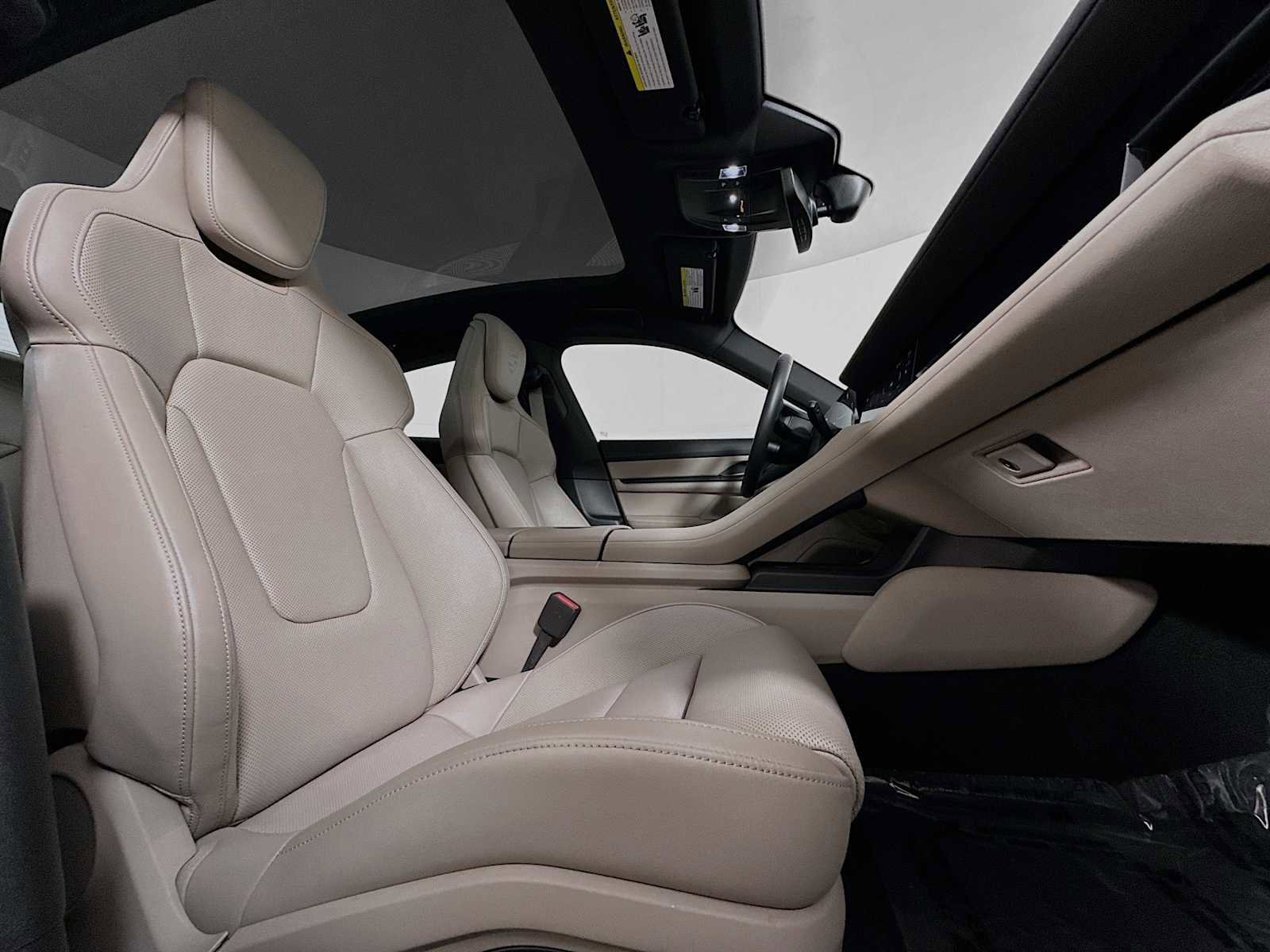 Certified 2025 Porsche Taycan image 27