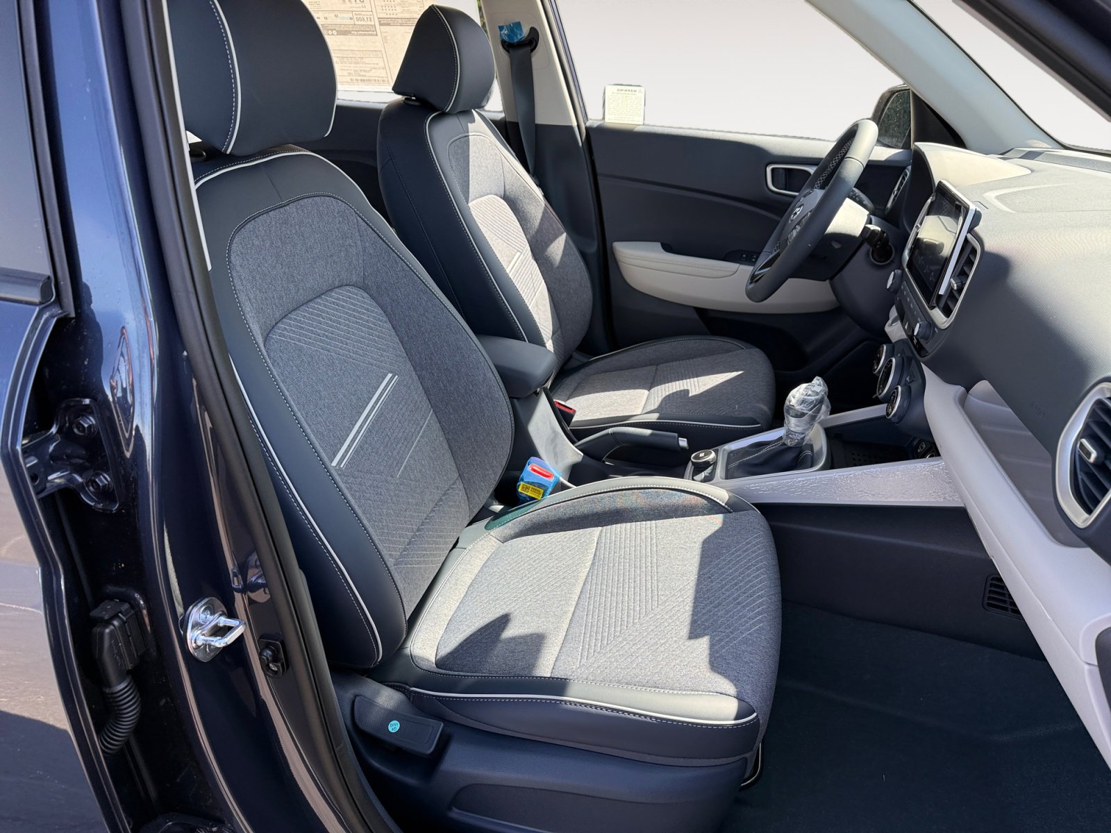 New 2026 Hyundai Venue SEL FWD image 19