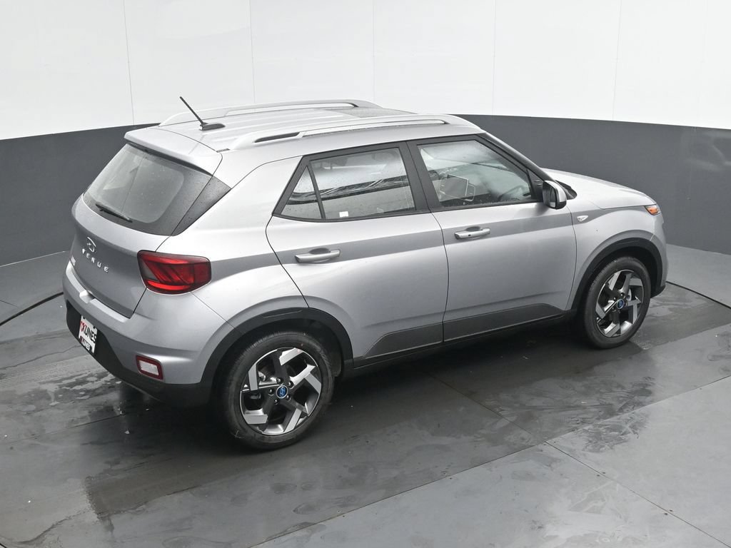 New 2026 Hyundai Venue SEL FWD image 32