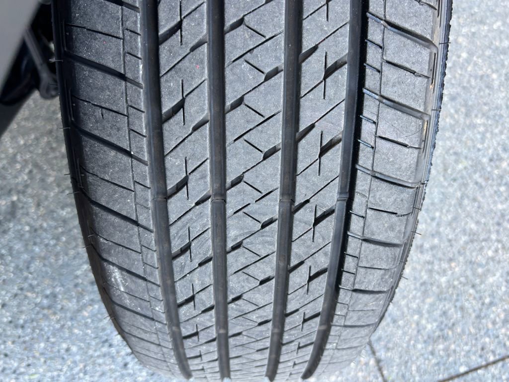 Used 2025 Honda CR-V EX image 29