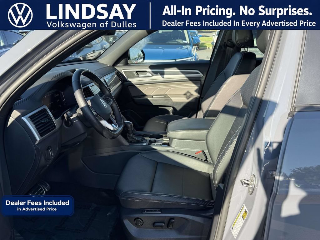 Used 2023 Volkswagen Atlas Cross Sport SEL R-Line AWD/4WD image 11