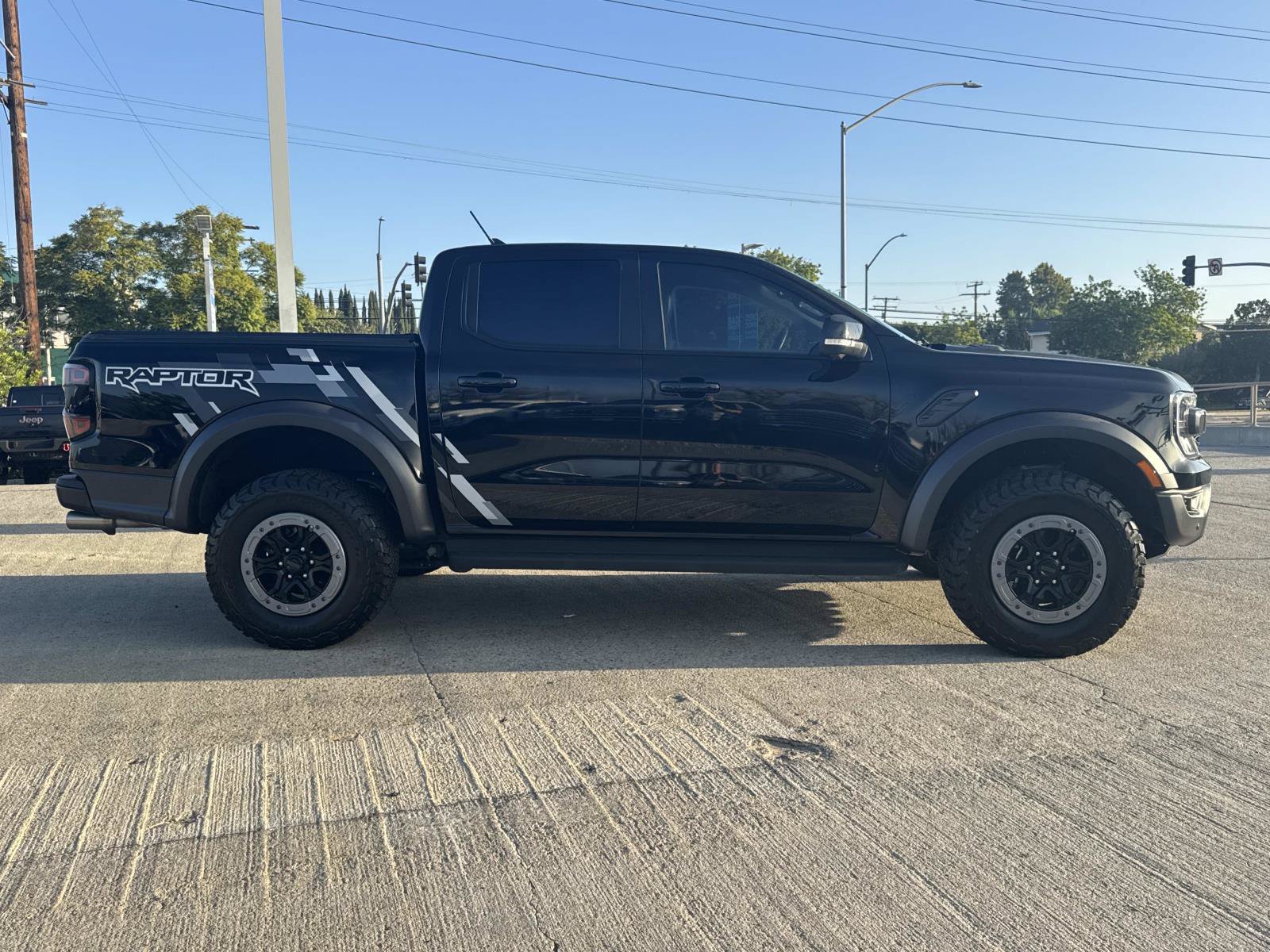Used 2025 Ford Ranger Raptor AWD/4WD image 2