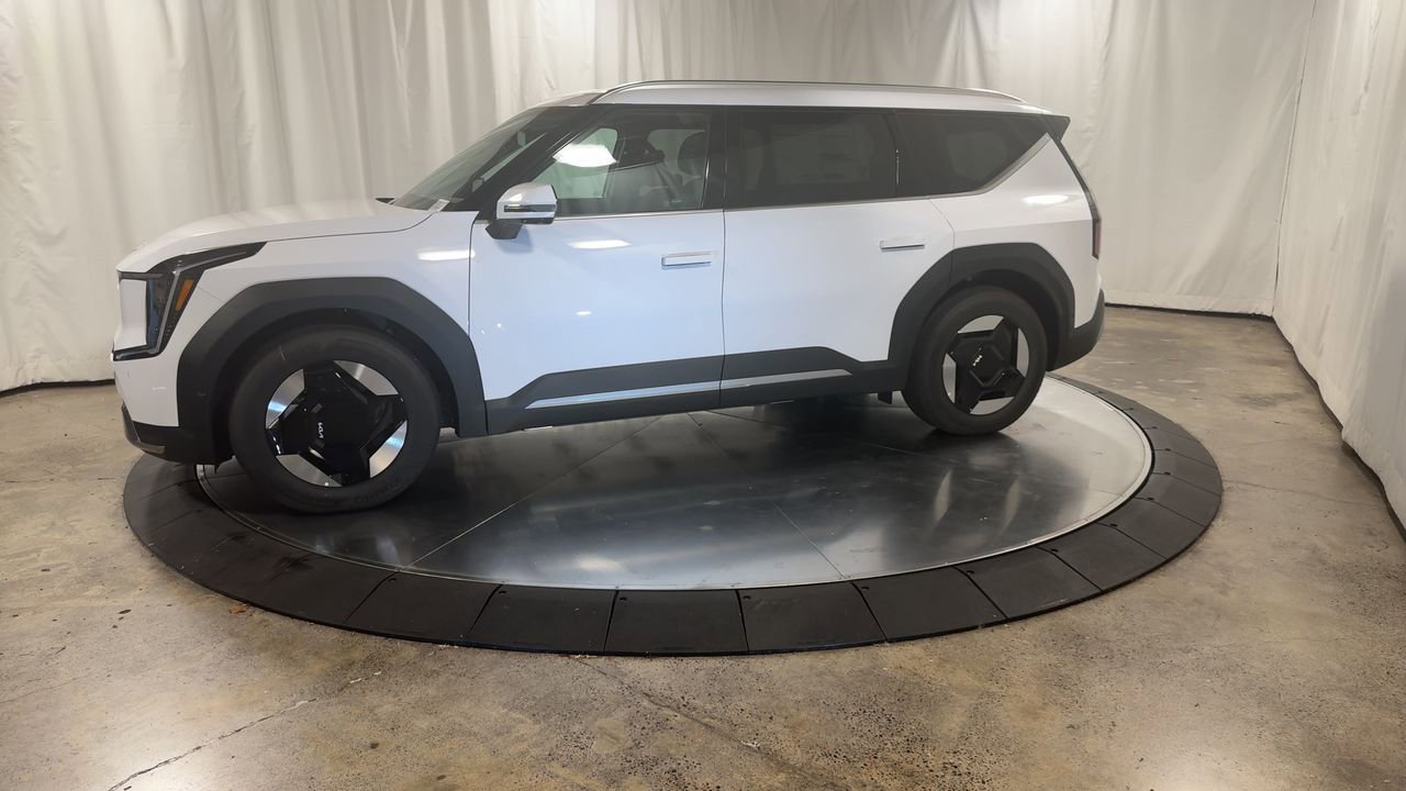 New 2026 Kia EV9 Wind image 6
