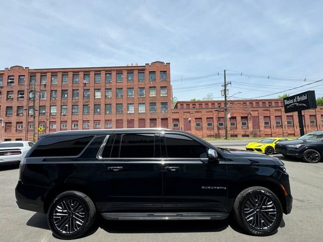 Used 2026 Chevrolet Suburban Premier w/ Sun And Tow Package AWD/4WD image 4