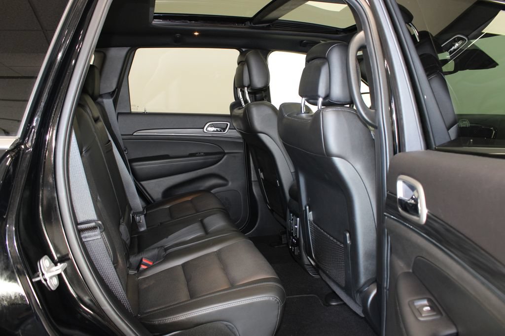 Used 2020 Jeep Grand Cherokee Limited w/ Luxury Group II AWD/4WD image 8