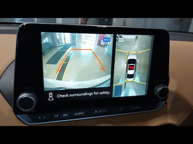 Used 2024 Nissan Sentra SV w/ SV Premium Package FWD image 23