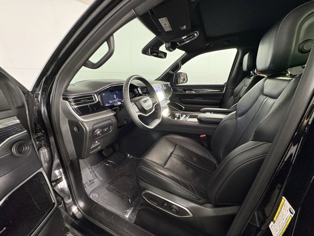 Used 2022 Jeep Wagoneer Series III w/ Premium Group I image 7