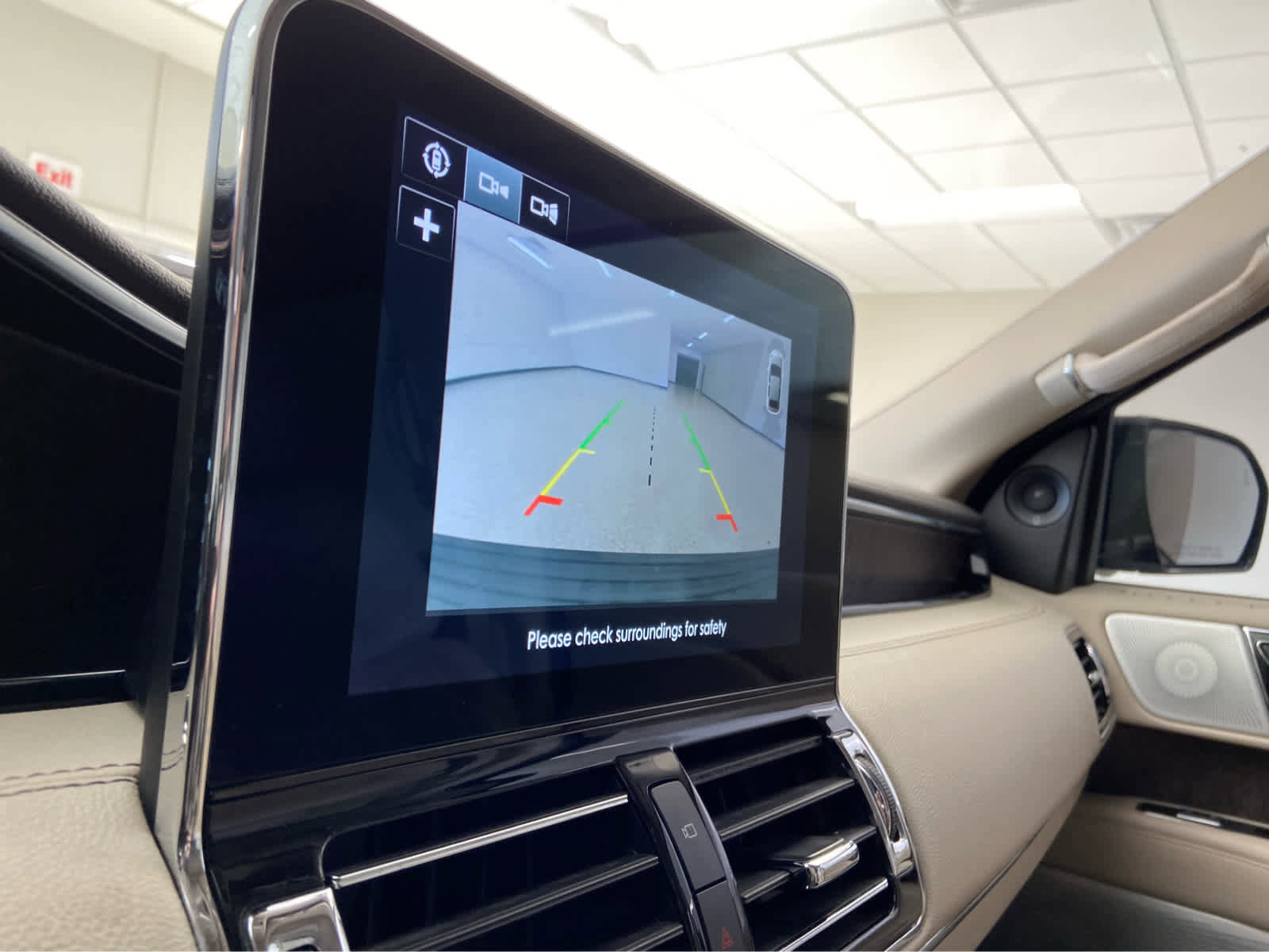 Used 2019 Lincoln Navigator Reserve image 36