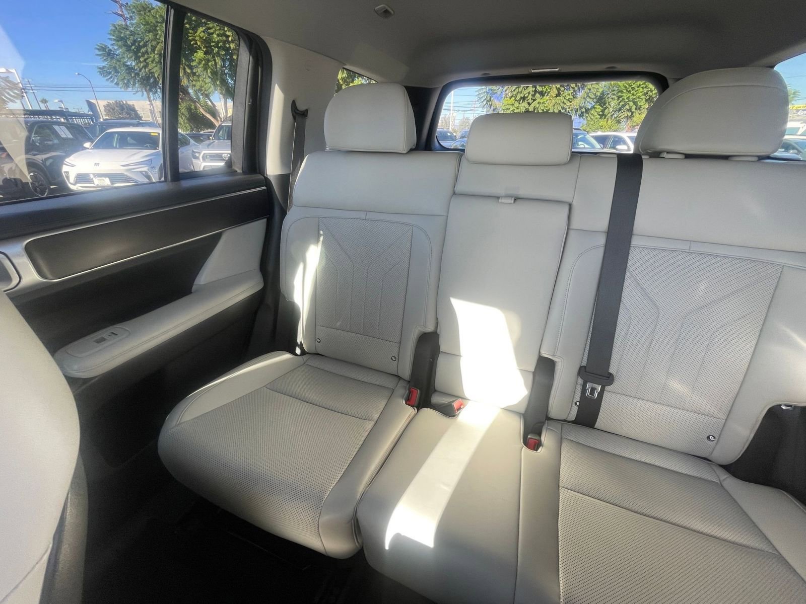 Used 2025 Hyundai Santa Fe SEL image 39