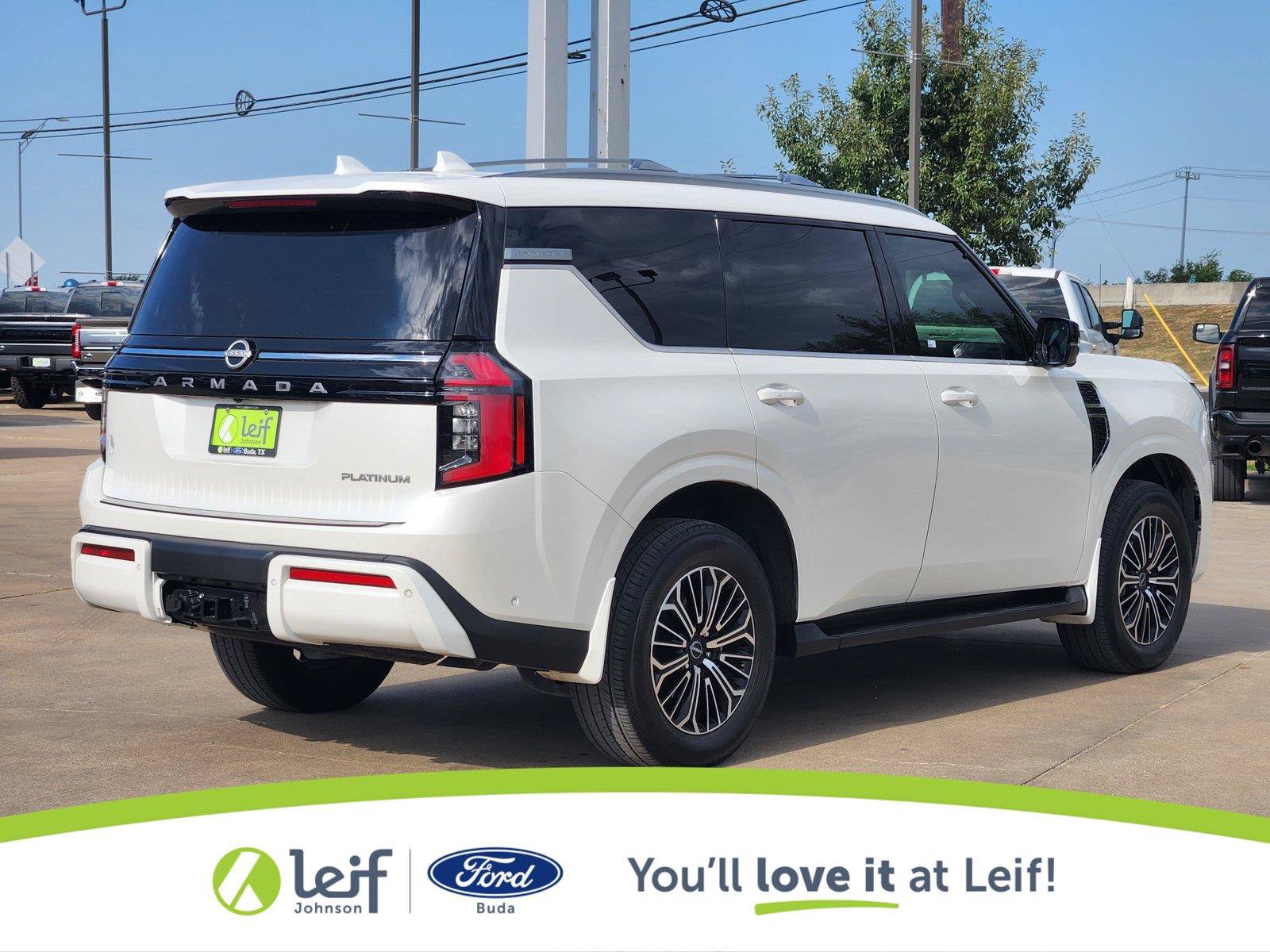 Used 2025 Nissan Armada Platinum w/ Convenience Package RWD image 3