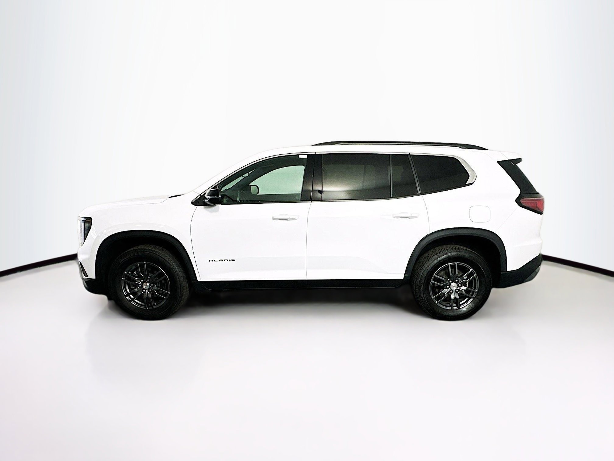Used 2025 GMC Acadia Elevation image 4