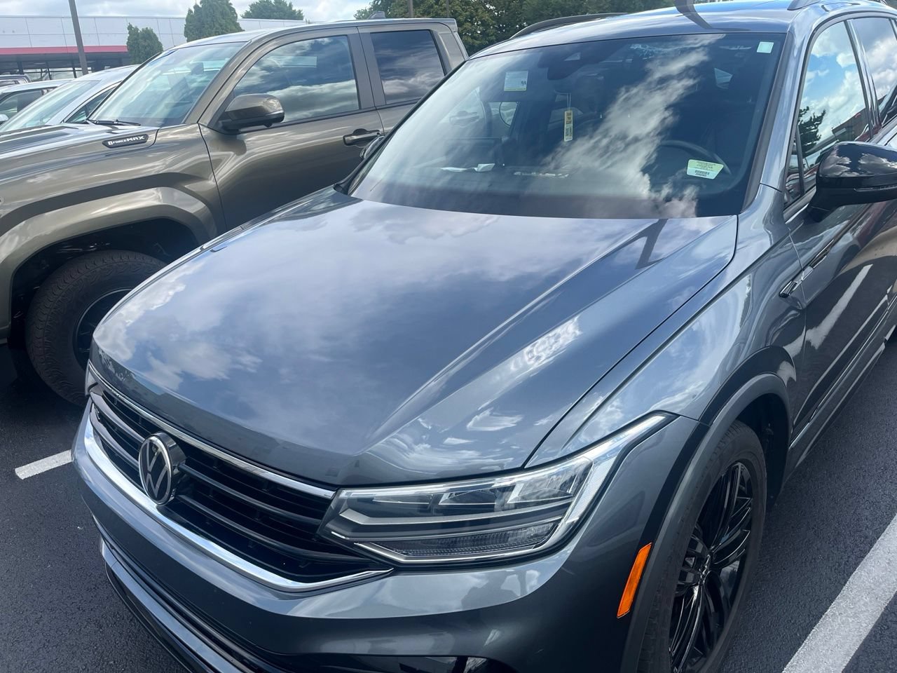 Used 2022 Volkswagen Tiguan SE R-Line