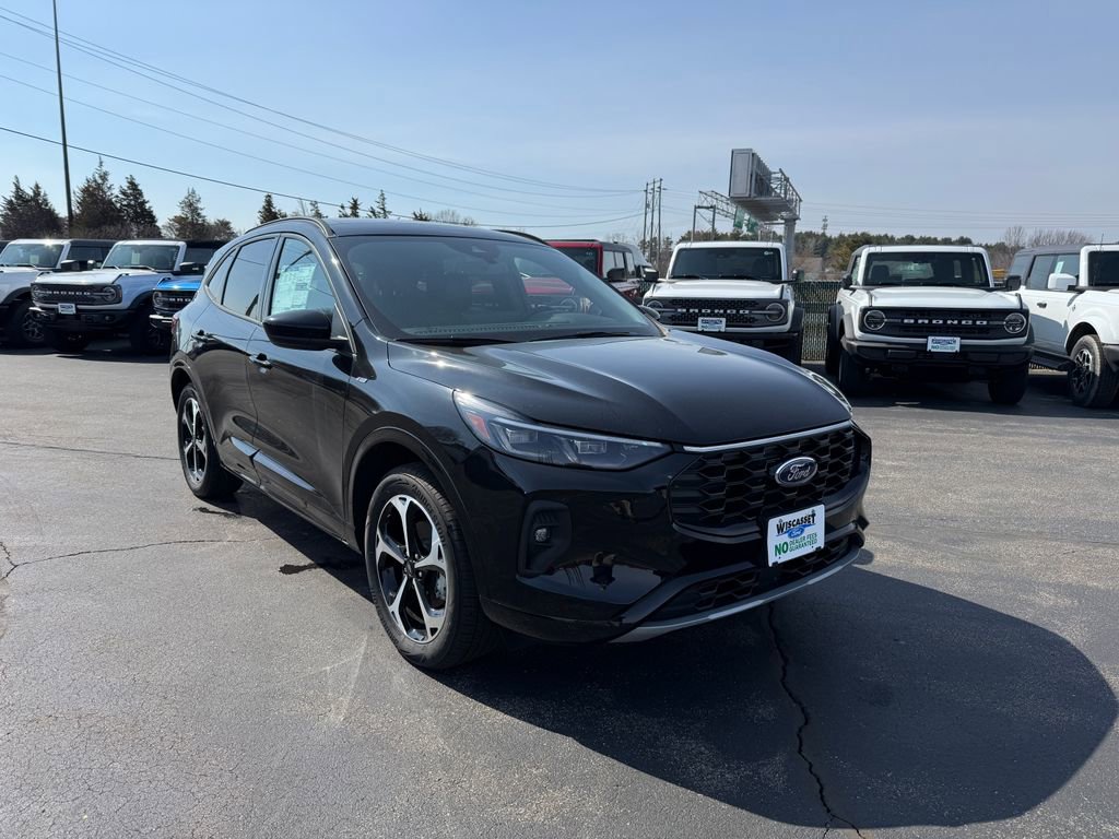 New 2025 Ford Escape ST-Line Elite w/ Class II Trailer Tow Package AWD/4WD image 1