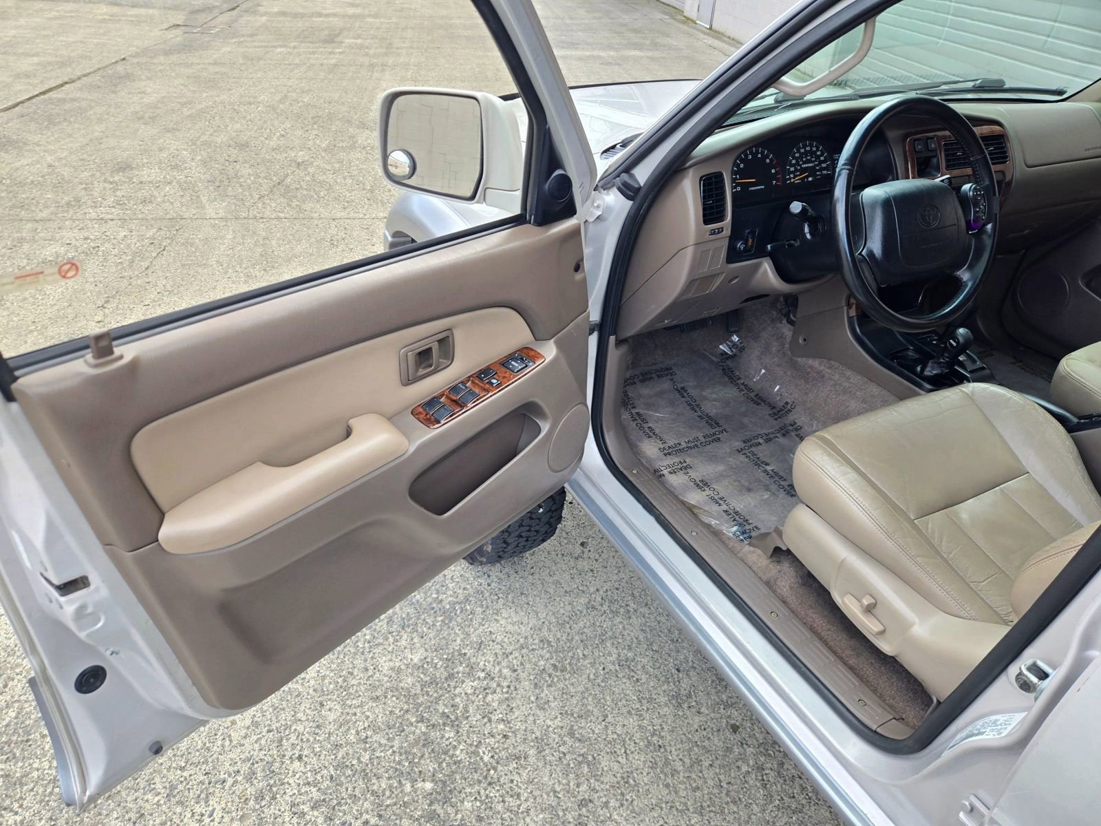 Used 1997 Toyota 4Runner Limited image 10
