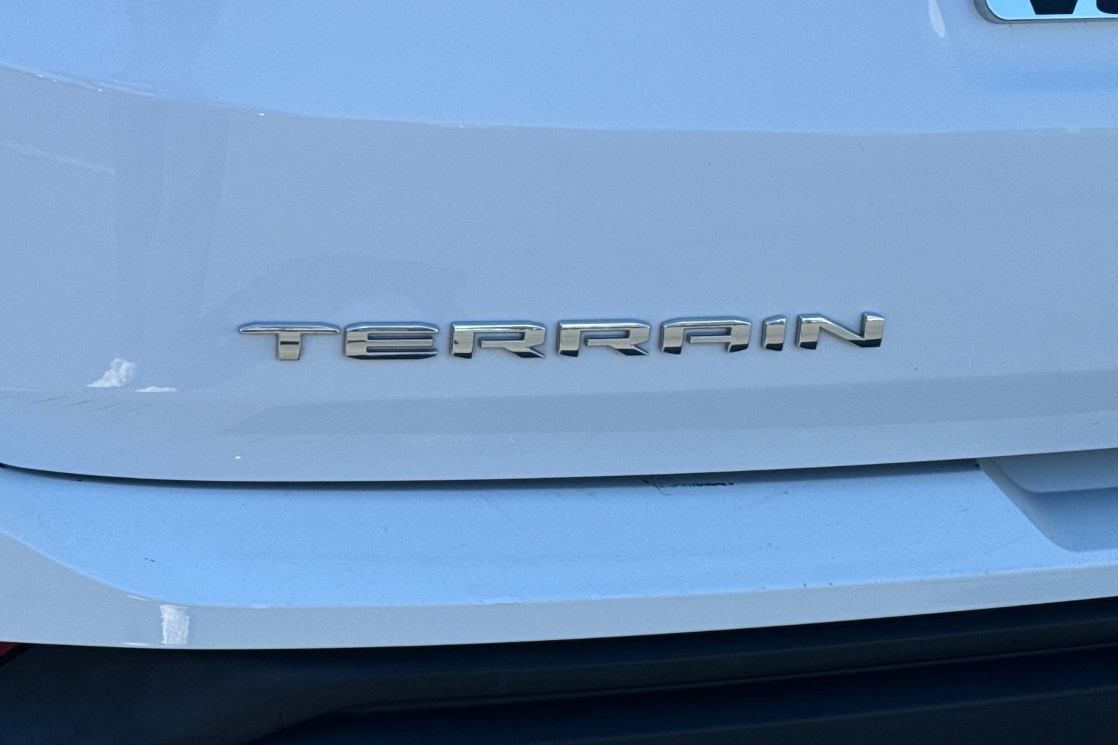 Used 2024 GMC Terrain SLE FWD image 36