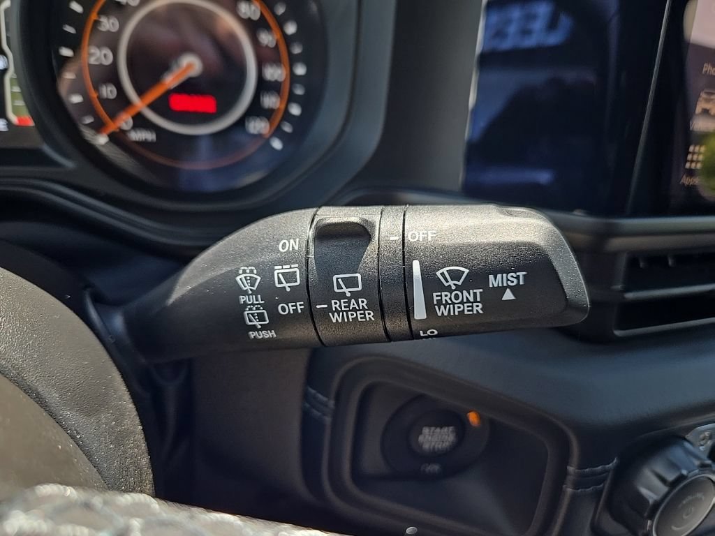 Used 2026 Jeep Wrangler Unlimited Rubicon AWD/4WD image 19