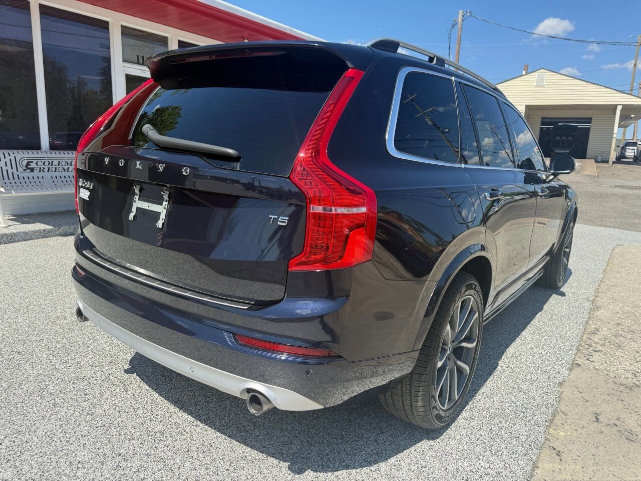 Used 2019 Volvo XC90 T5 Momentum w/ Protection Package Premier FWD image 12