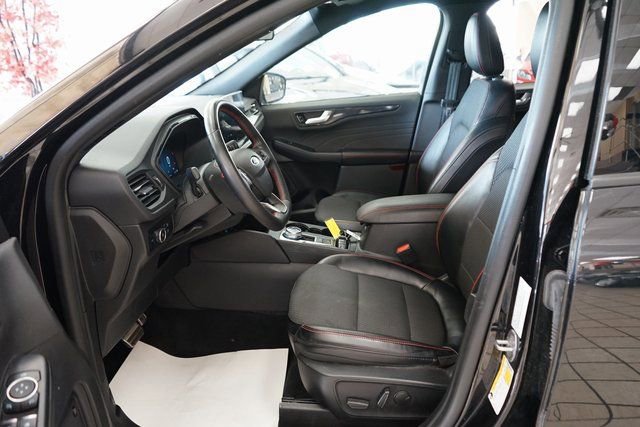 Used 2023 Ford Escape ST-Line Select w/ Tech Pack #2 image 29