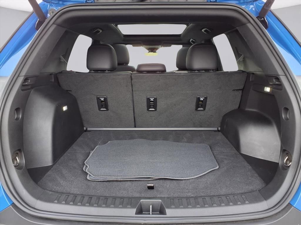 Used 2025 GMC Terrain Elevation w/ Elevation Premium Package image 29