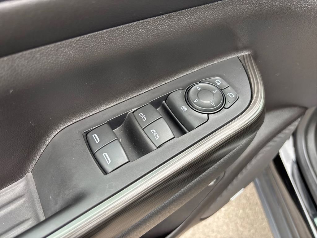 Used 2023 GMC Acadia SLT image 37