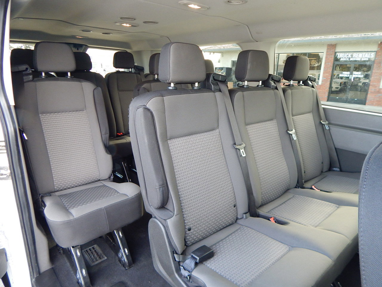 Used 2023 Ford Transit 350 XLT image 4