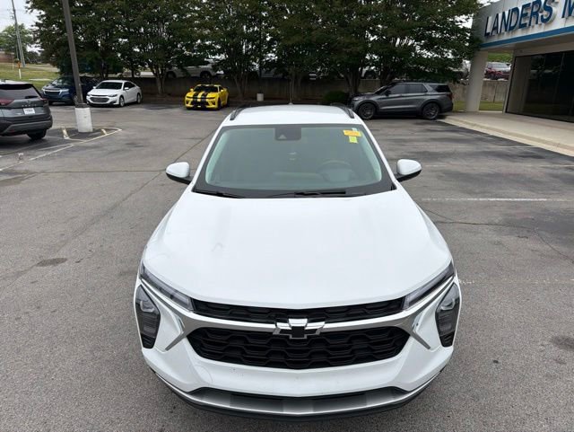 Used 2024 Chevrolet Trax LT w/ Driver Confidence Package FWD image 9