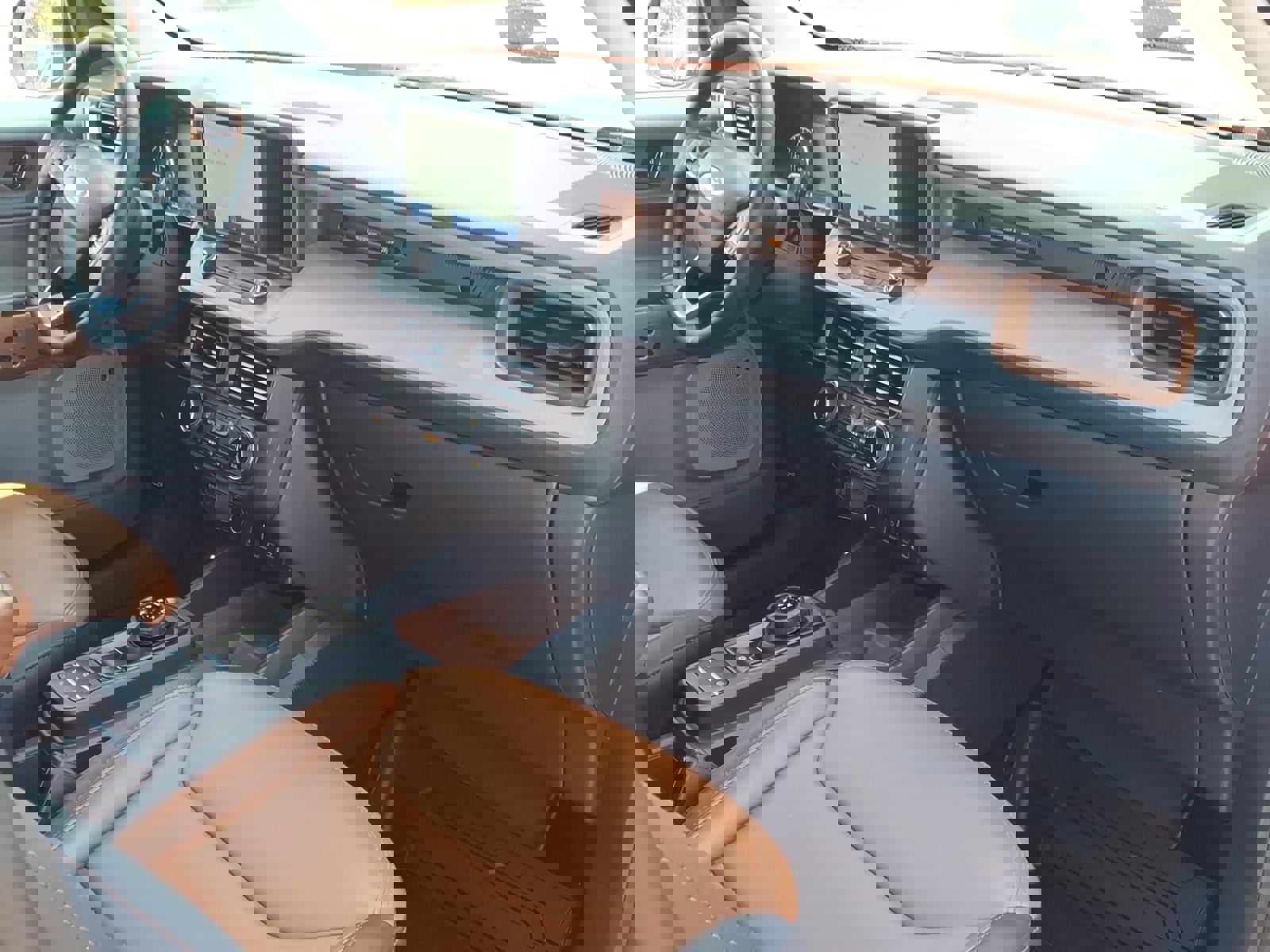 Certified 2023 Ford Maverick Lariat w/ Lariat Luxury Package image 10