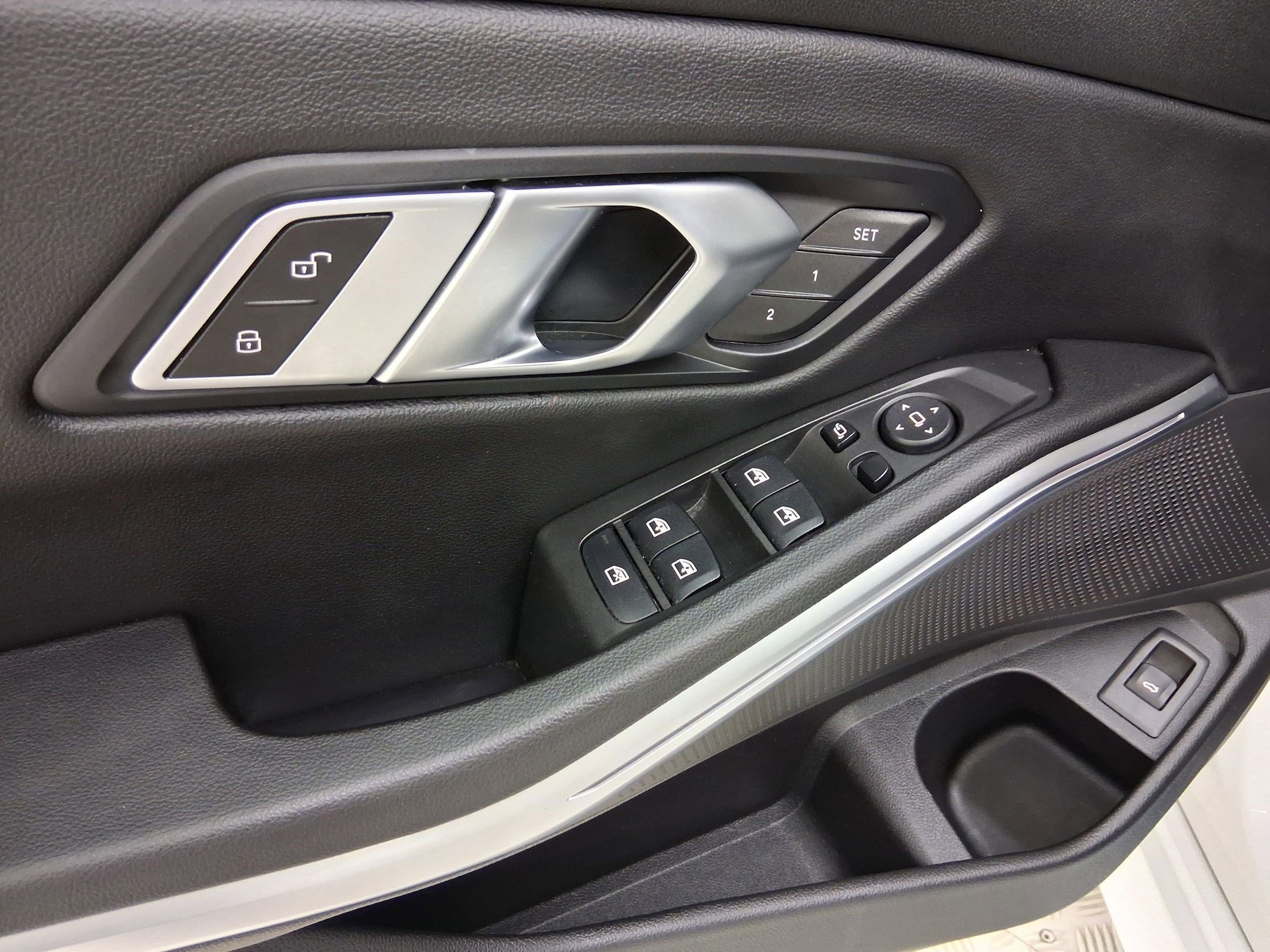 Used 2023 BMW 330i Sedan w/ Premium Package image 23