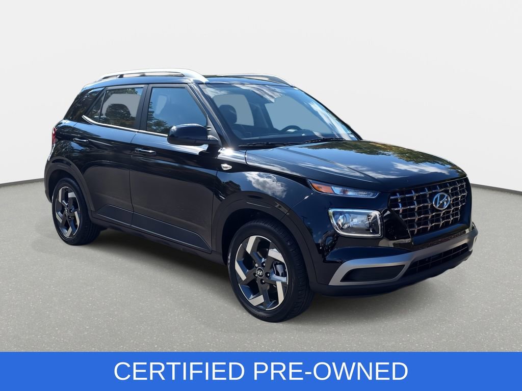 Used 2025 Hyundai Venue SEL FWD image 3