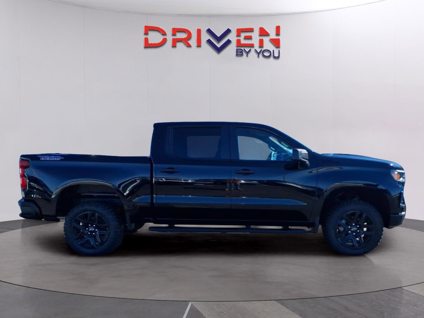 New 2026 Chevrolet Silverado 1500 Custom Trail Boss w/ LPO, Dark Essentials Package image 4